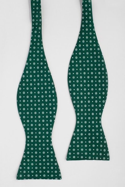 Green Macclesfield bow tie 