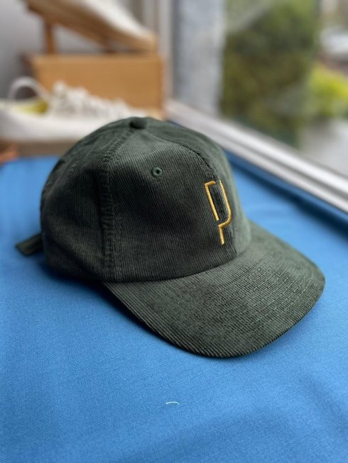 Green corduroy baseball caps "Poszetka"