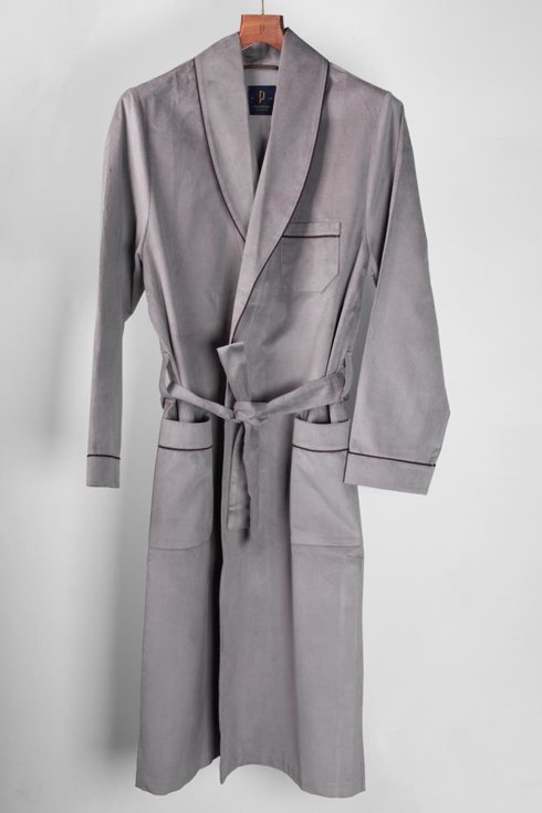 Grey dressing gown with burgundy accent